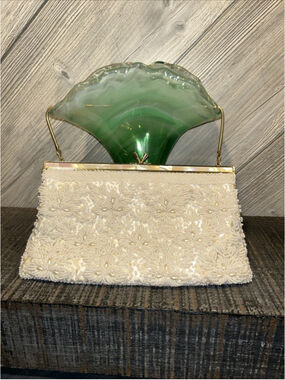 VTG Beaded White Clutch With Opal Look Trim Gold Tone Snap Bags By Debbie